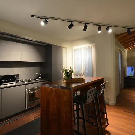 House11 *